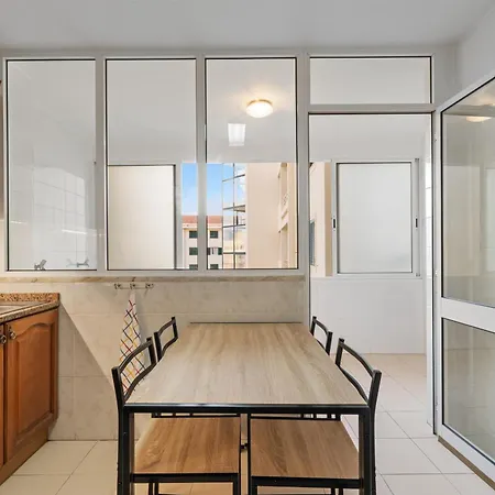 Famoso Grand - Free Parking Appartement