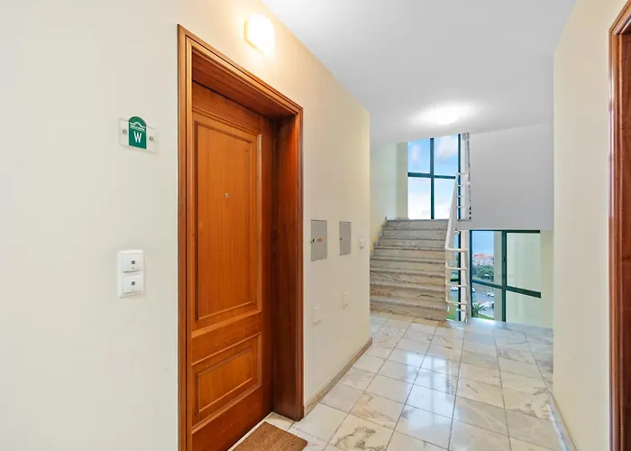 Famoso Grand - Free Parking