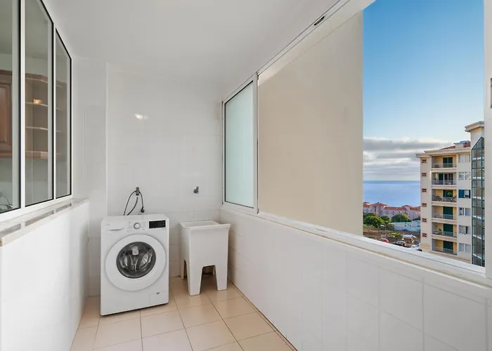 Famoso Grand - Free Parking